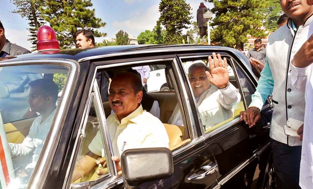 Siddaramaiah On Devraj Urs: A True People's Leader - 620x376 - jpeg Politician D Devaraj Urs